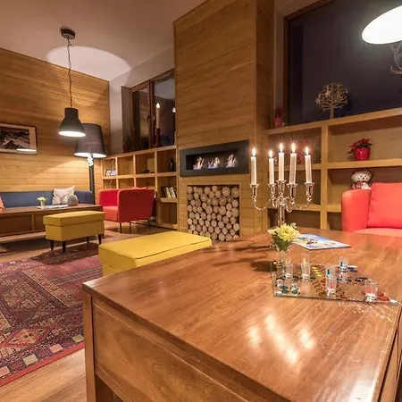 Otel White Lavina & 2*